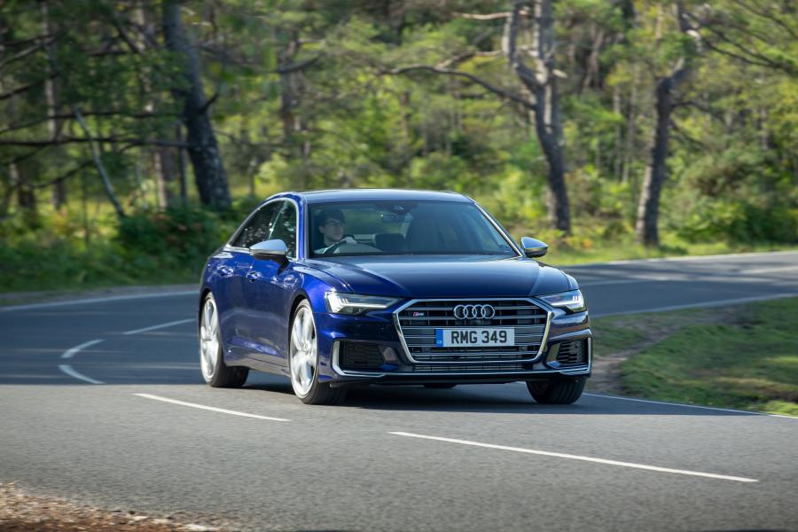 Audi S6 Sedan TDI (C8) 2019 года  (UK) (фото 11 из 40)